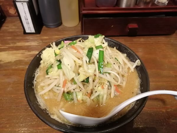 「味噌タンメン　850円」@トナリ 丸の内店の写真