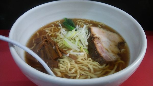 「ラーメン（中） 780円」@麺 えどやの写真