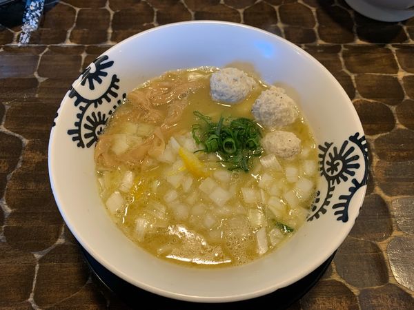 「純鶏そば¥850+鶏だんご(3ヶ)¥150」@特級鶏蕎麦 龍介の写真