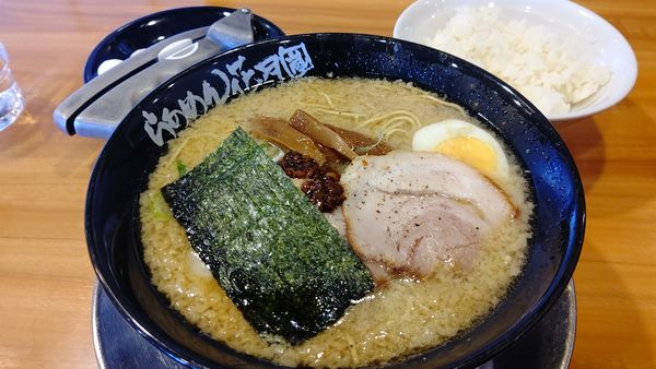 「嵐げんこつらあめん＋クーポンライス」@らあめん花月嵐 羽村店の写真