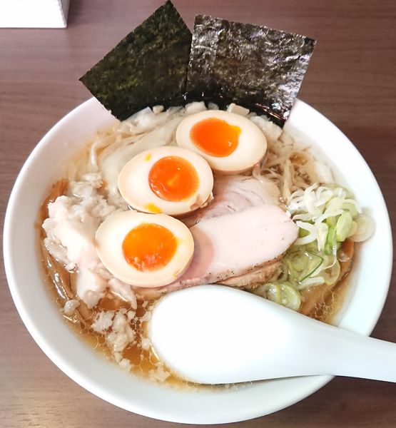 「【限定】ふわとろワンタンメン(並)＋柔々半熟タマゴ」@煮干し中華そば 山形屋の写真