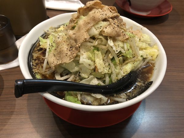 「根性黒醤油　全大盛り」@男のラーメン 麺屋わっしょいの写真