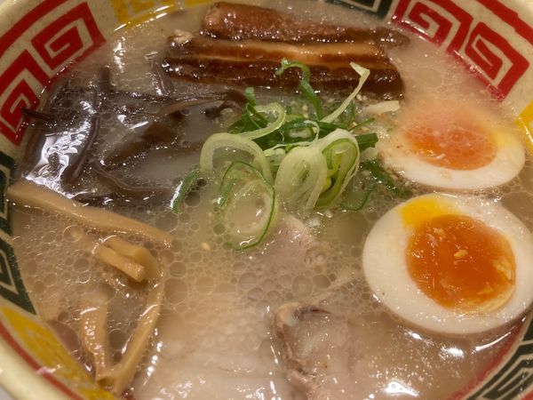 「角肉味玉・九州じゃんがら＋替え玉」@九州じゃんがら 原宿1階店の写真