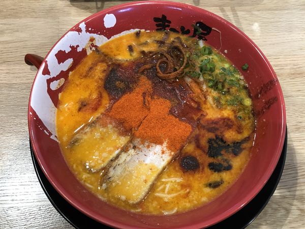 「赤辛牛じゃん　激辛　￥８５０」@ラーメンまこと屋 大府共和店の写真