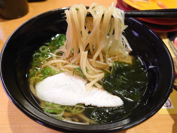 「鯛だし塩ラーメン330円＋税 他いろいろ」@スシロー 三芳店の写真