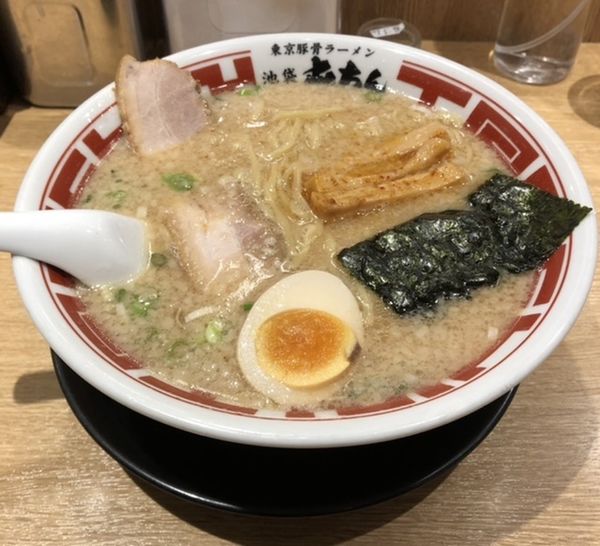 「東京とんこつラーメン　大」@屯ちん 川崎店の写真