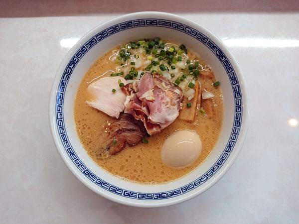 「限定 濃厚生姜白湯そば+特製TP+生姜増し」@中華蕎麦 一無庵の写真