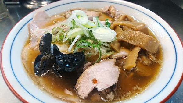 「【夜】正月限定：山形豚中華そば+チャーシュー」@滝野川大勝軒の写真