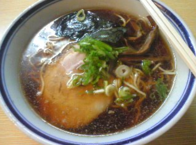 「しょうゆらーめん」@支那そば 山岸家の写真