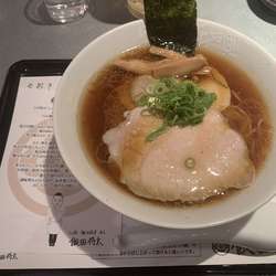 飯田商店　1100円