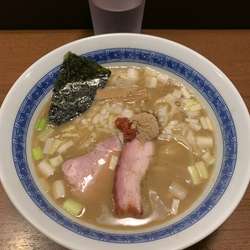 濃厚豚骨魚介らーめん 850円