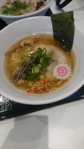 「手火山かつおしおラーメン」@麺屋 燕 富士山静岡空港店の写真