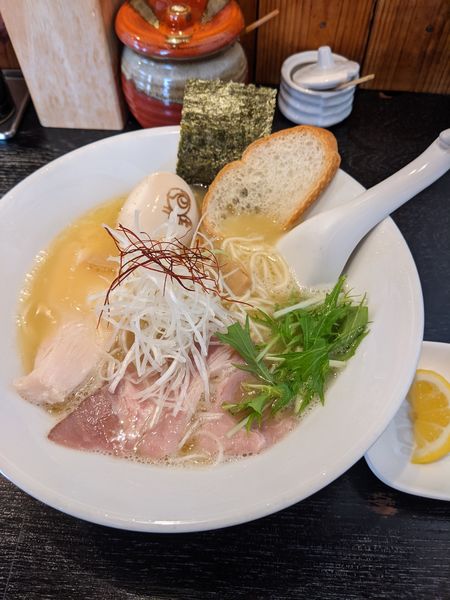 「濃厚鶏白湯（塩）＋味玉」@上気元 いただきの写真