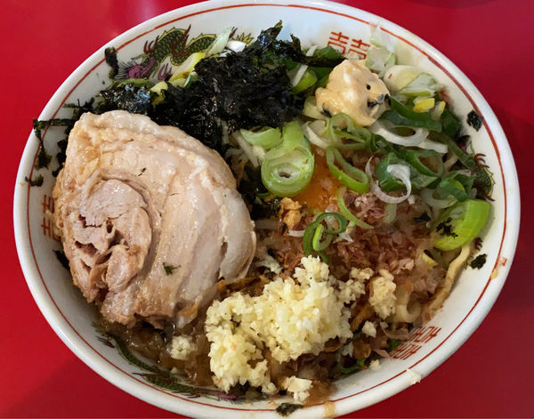 「汁なし 玉子 マー油 辛味以外全部」@ラーメン英二の写真