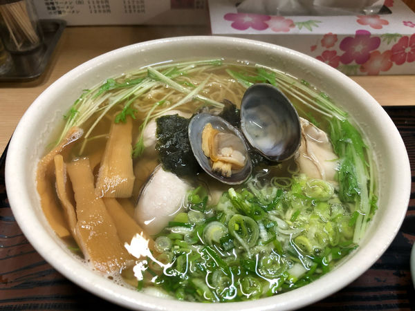 「かき魚醤ラーメン」@魚一 らーめん工房の写真