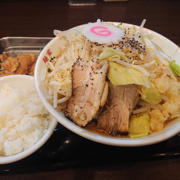 「なる二郎セット1000円(無料大盛)」@麺家 なると 掛尾店の写真