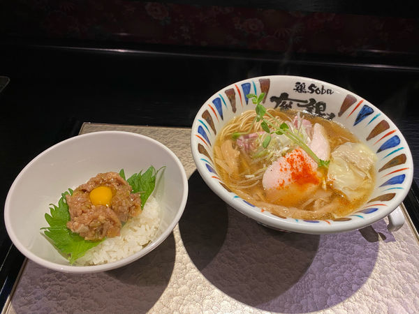 「煮干し吟醸clear&チャーシュー丼」@鶏soba 座銀 南船場にぼし店の写真