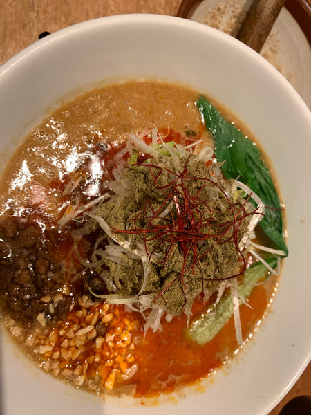 「四川坦々麺＋ネギ増し、結果ご飯追加」@四川担々麺 赤い鯨の写真