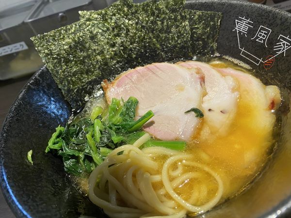 「チャーシュー麺3枚 860円」@横浜家系 薫風家の写真