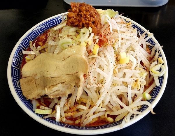 「ラーメンレッド」@東葛MARUKAKU 南柏店の写真