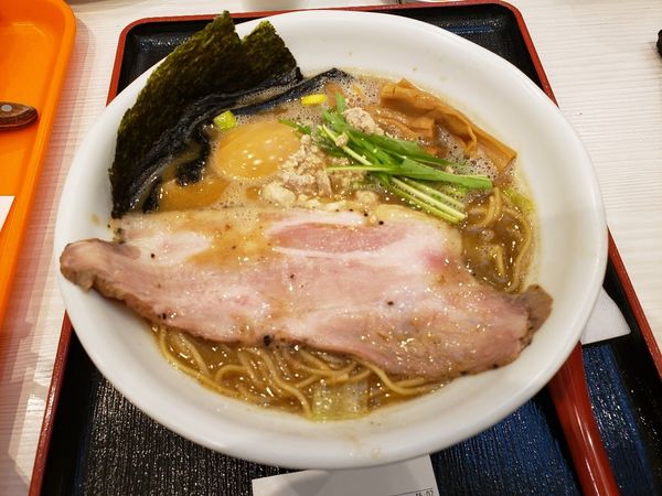 「特製煮干白湯ラーメン」@麺処 景虎 produced by ほん田の写真