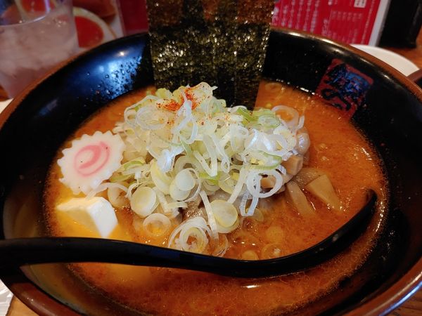 「辛みそにんにくバターらーめん」@熟成らーめん 銀のくらの写真
