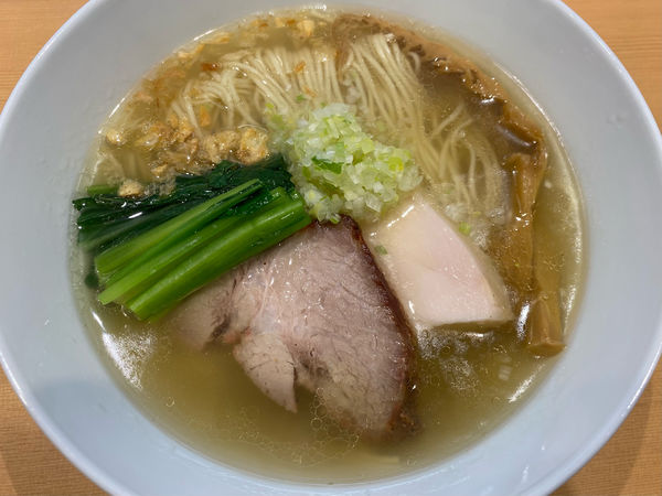 「塩らぁ麺」@らぁ麺 すぎ本の写真