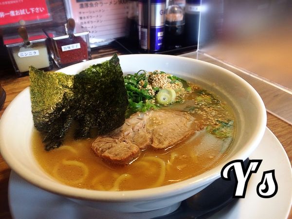 「ラーメン￥700(税別)」@Y's Dining Barの写真