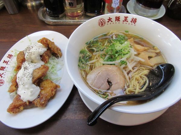 「醤油ラーメン（５６１円）＋チキン南蛮６４２円」@大阪王将 つくば店の写真