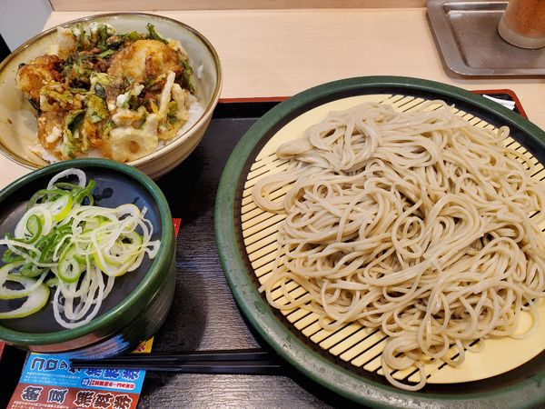 「季節のかきあげ丼セット・冷」@ゆで太郎 関内羽衣町店の写真