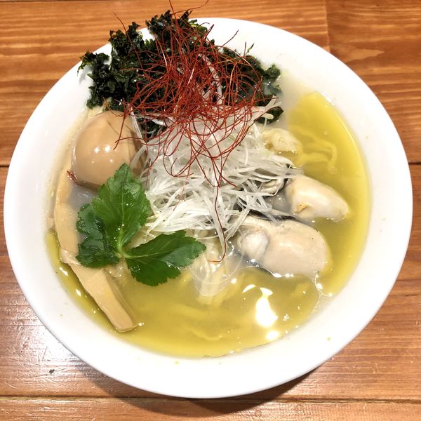 「【冬の限定】柚子香る牡蠣塩そば 大盛 ￥1000」@麺屋 真心の写真