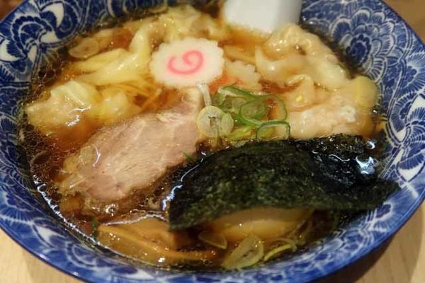 「雲吞麺　600円（特別メニュー）」@肉厚わんたん麺と手作り焼売 ら麺亭 浅草支店の写真
