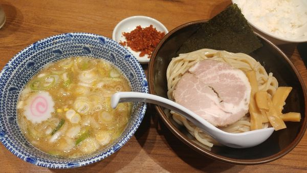 「赤辛つけめん」@舎鈴 ビーンズ武蔵浦和店の写真