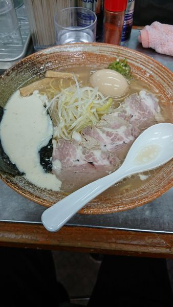 「新春限定金目鯛開き&蛤出汁塩ラーメン＋濃厚白子ソース＋青唐辛」@覆麺 智の写真