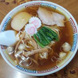 ラーメン(550円)