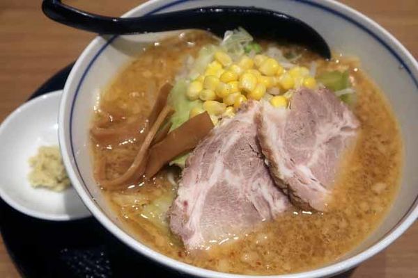 「蔵出し味噌らーめん　940円」@麺処直久 新橋店の写真