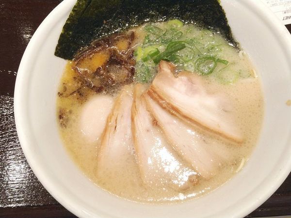 「スペシャル白丸」@RAMEN EXPRESS 博多 一風堂 東京ソラマチ店の写真