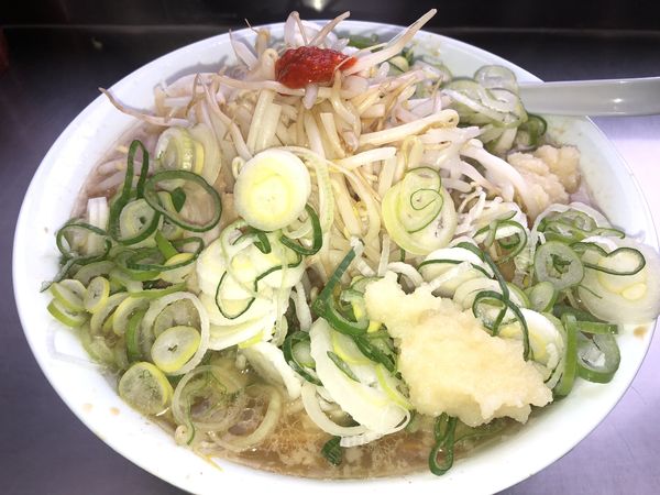 「モヤシラーメン　950円」@ホープ軒 千駄ヶ谷本店の写真