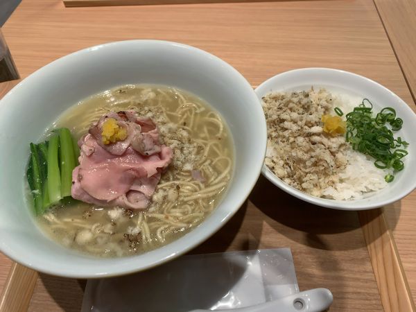 「くえらーめん大盛＆くえ雑炊セット 1650+300円」@ラーメンWalkerキッチンの写真