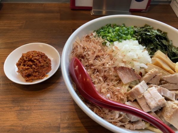 「まぜそば大盛り¥900辛肉ミンチトッピング＋¥100」@四代目むじゃきの写真