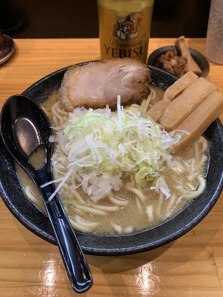 「ラーメン 大盛り 950円 缶ビール 350円」@自家製麺TANGOの写真