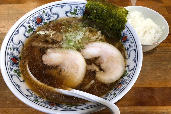 「えびすらーめん 600円+半ライス(ランチ無料)」@えびすラーメンの写真