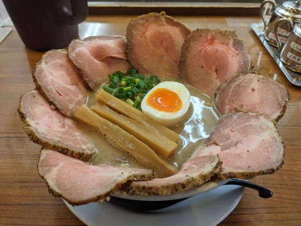 「こくとん塩チャーシューメン 1100円」@あいつのラーメン かたぐるま 本店の写真