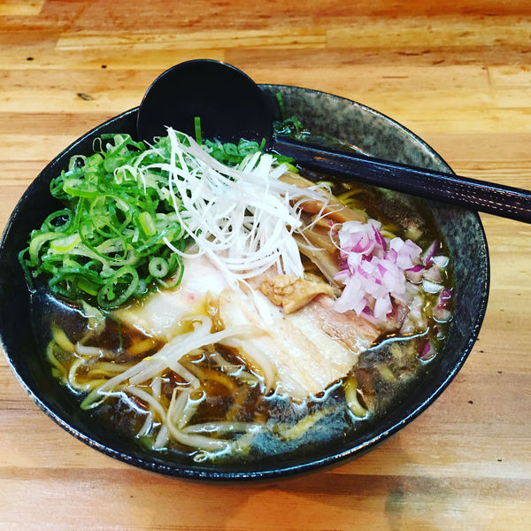 「煮干し醤油ラーメン」@ラーメン酒場 にーぼの写真