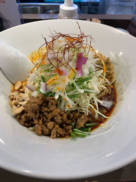 「覇王汁無坦々麺　カラ、シビ増し」@麻辣専科 覇王 神田北口店の写真