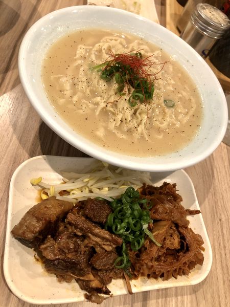 「【限定D】和牛コムタン麺 ￥1100」@くじら食堂 nonowa東小金井店の写真