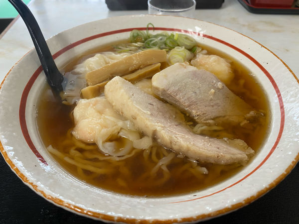 「醤油海老ワンタン麺」@華月の写真