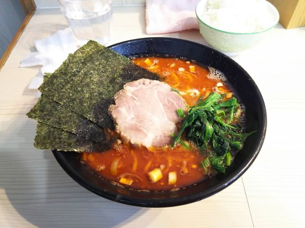 「うま半辛ラーメン並」@麺家 千祥の写真