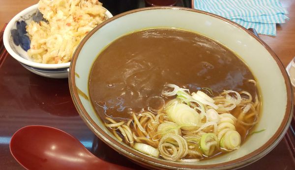 「カレーそば+かき揚げ」@文殊 馬喰横山店の写真