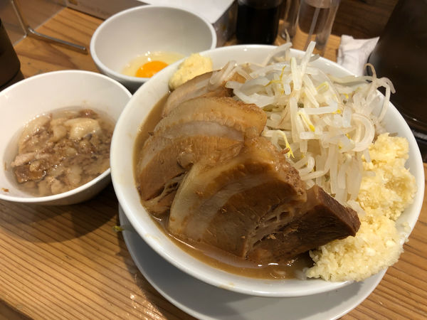 「ブタジマくん並 ¥900 豚2枚 ¥200 味付あぶら ¥50 」@麺屋鈴春の写真